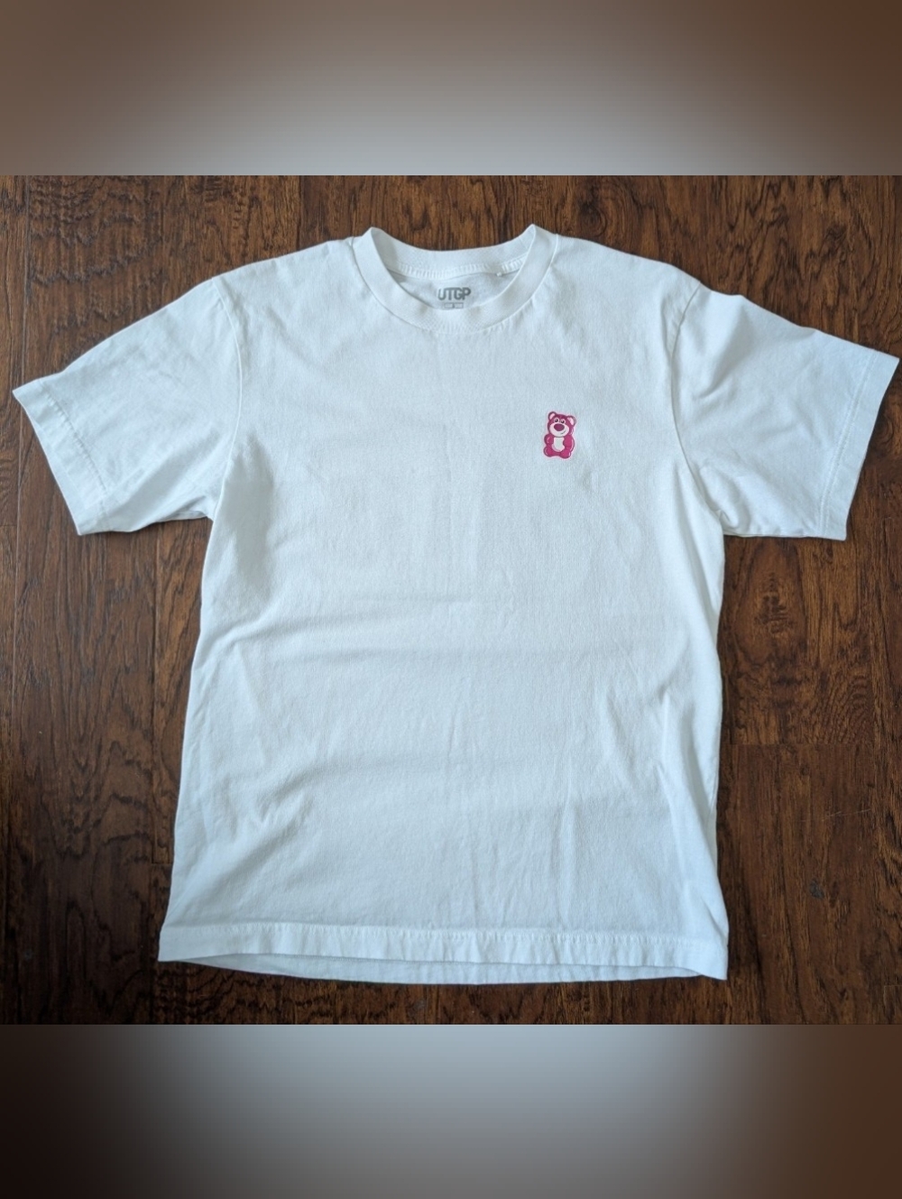 UTGP Disney Pixar Magic for All UT collection by Uniqlo size Small tshirt